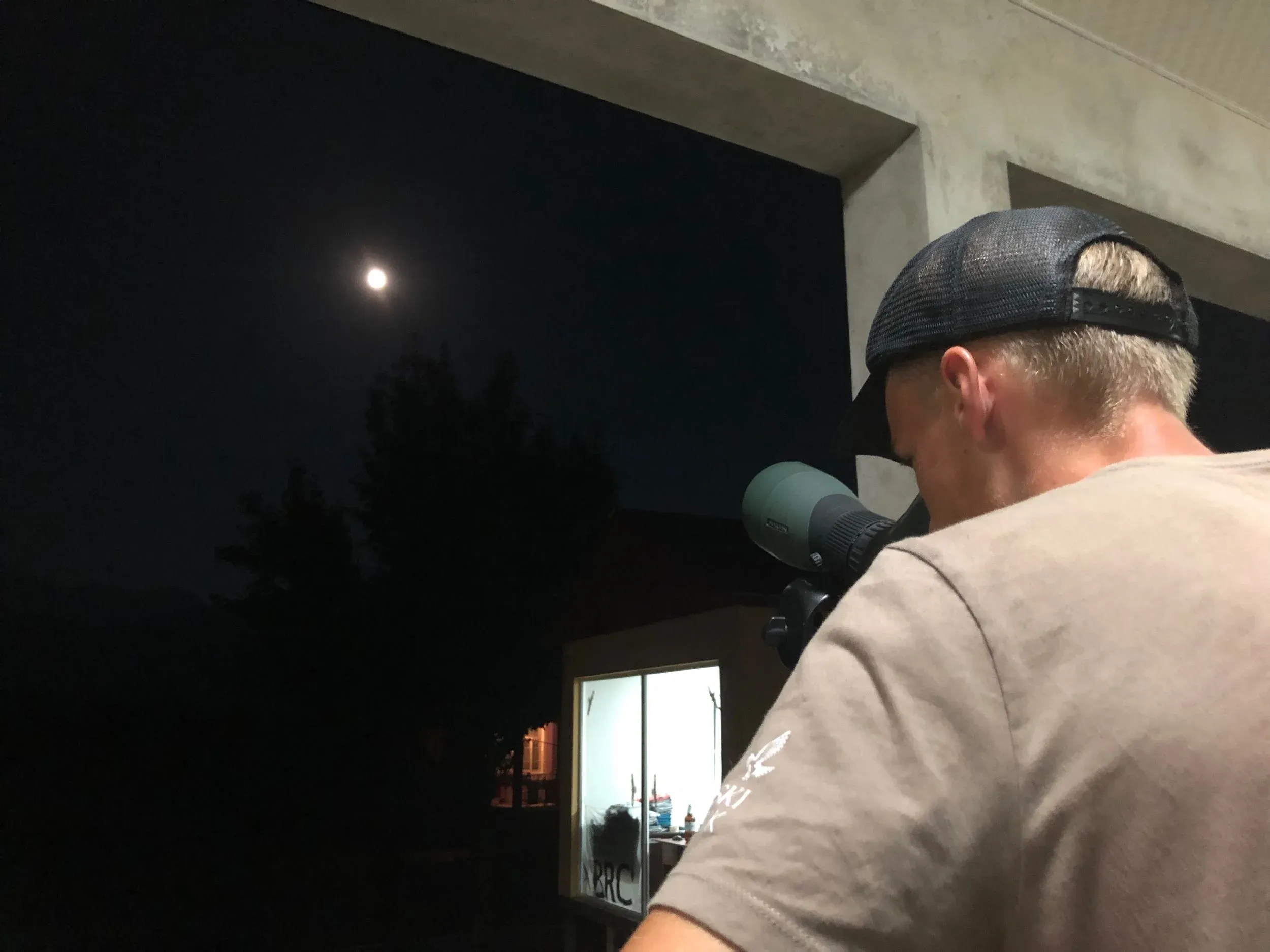 August 25th. Moonwatching turned into a popular evening activity as the season progressed.